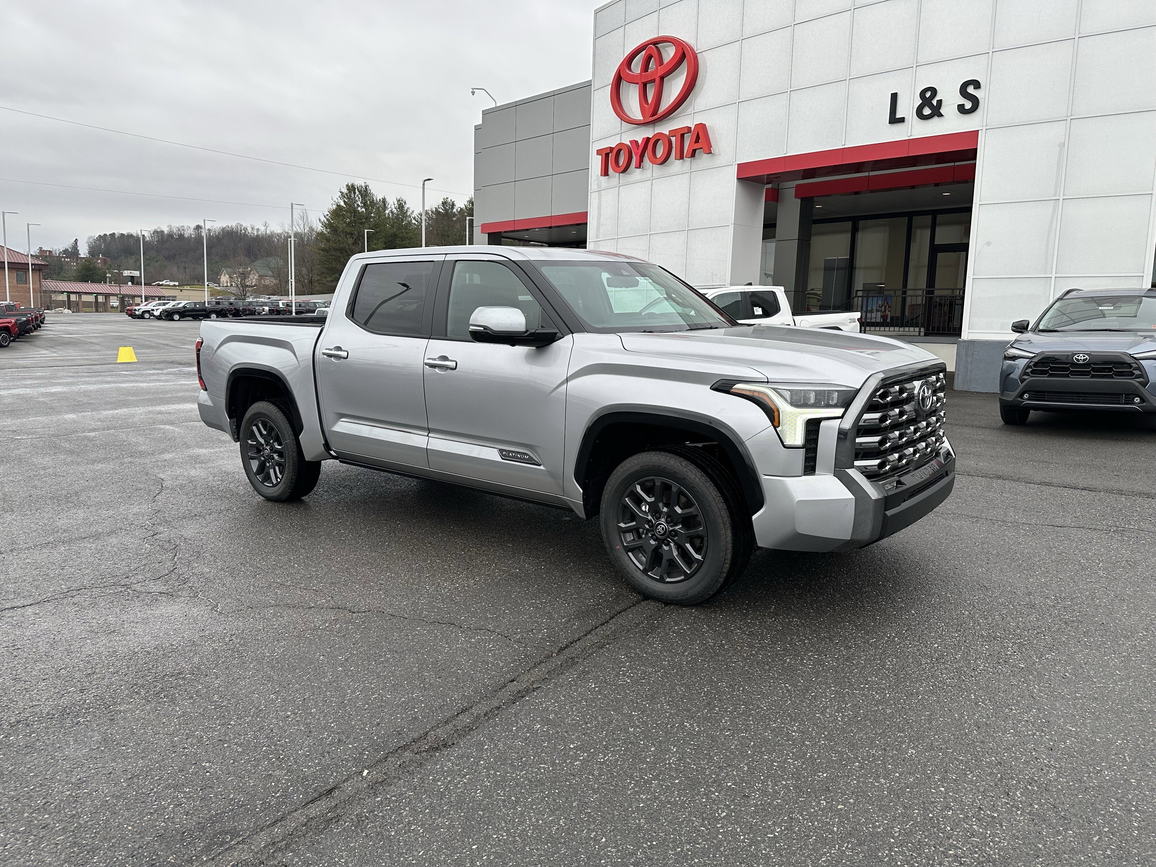 2026 Toyota Tundra Platinum's photo