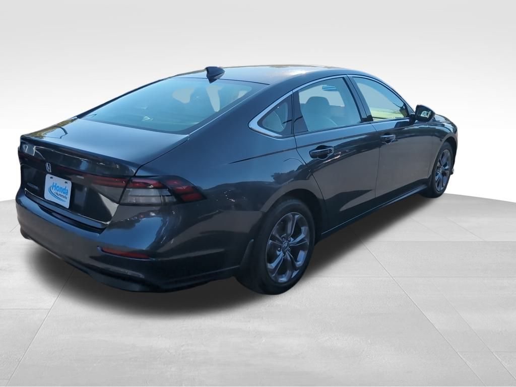 2023 Honda Accord EX photo 7