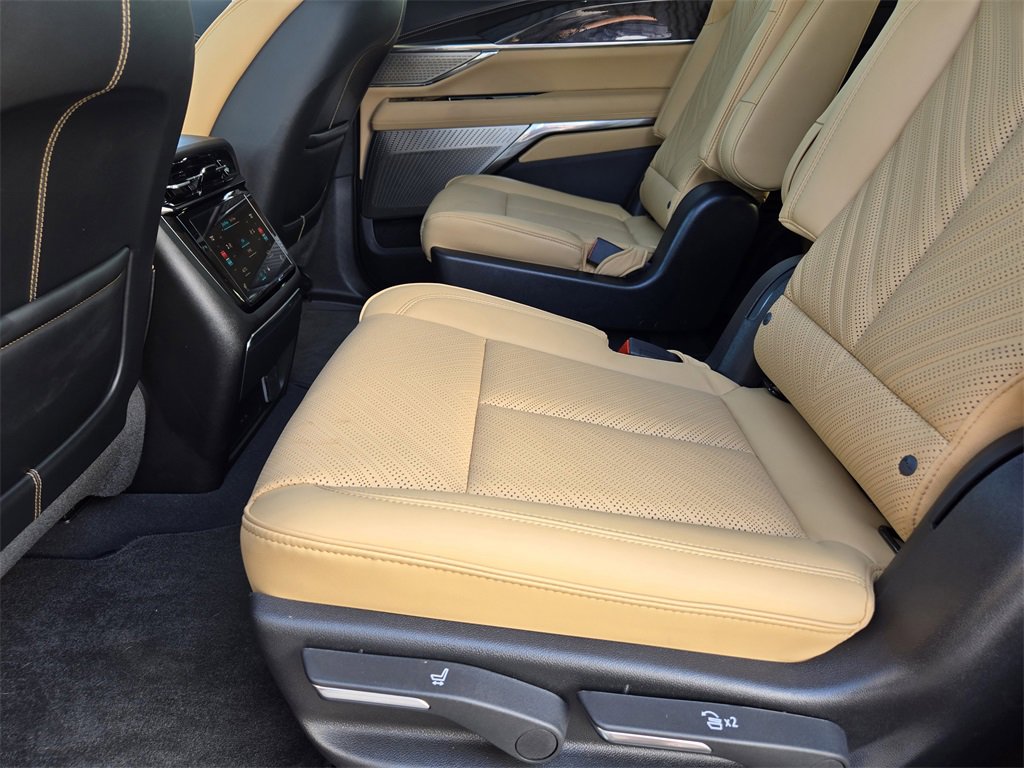 2025 Cadillac Escalade IQ Sport photo 30