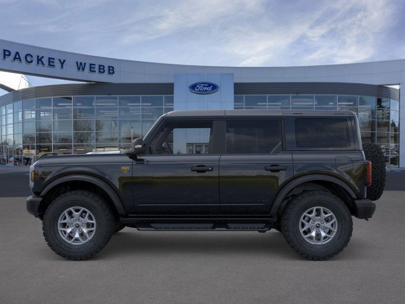2025 Ford Bronco Badlands photo 2