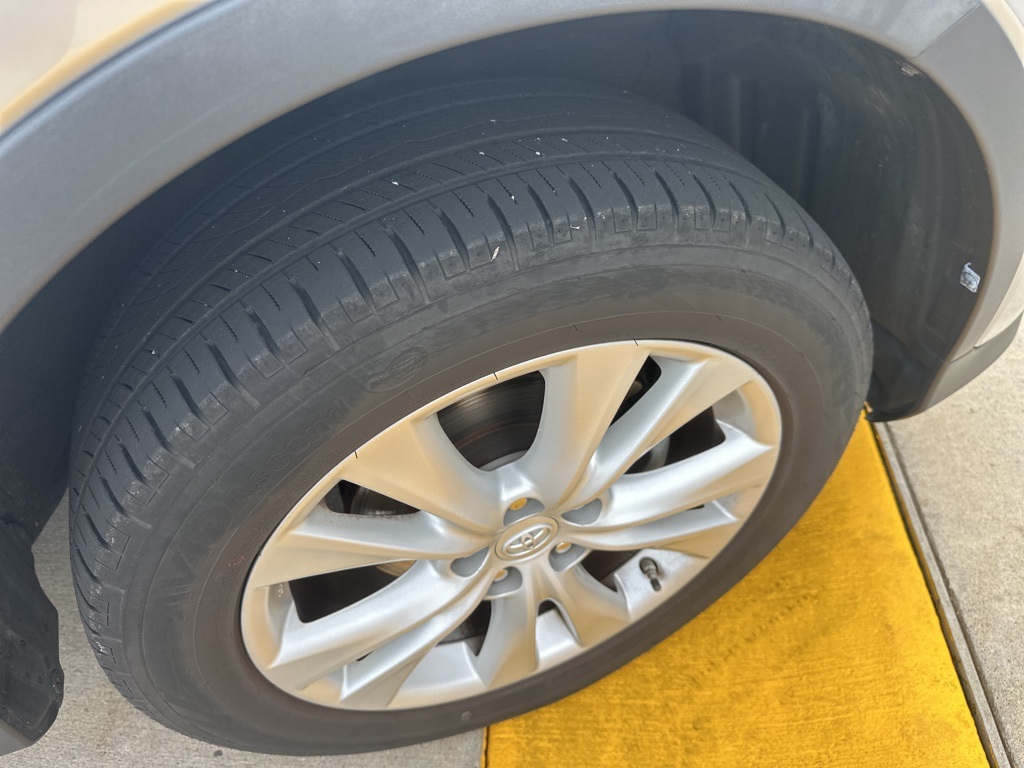 2015 Toyota RAV4 Limited photo 18