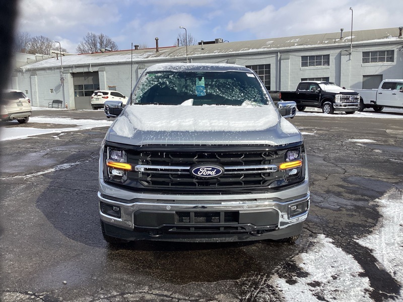 2025 Ford F-150 XLT photo 2