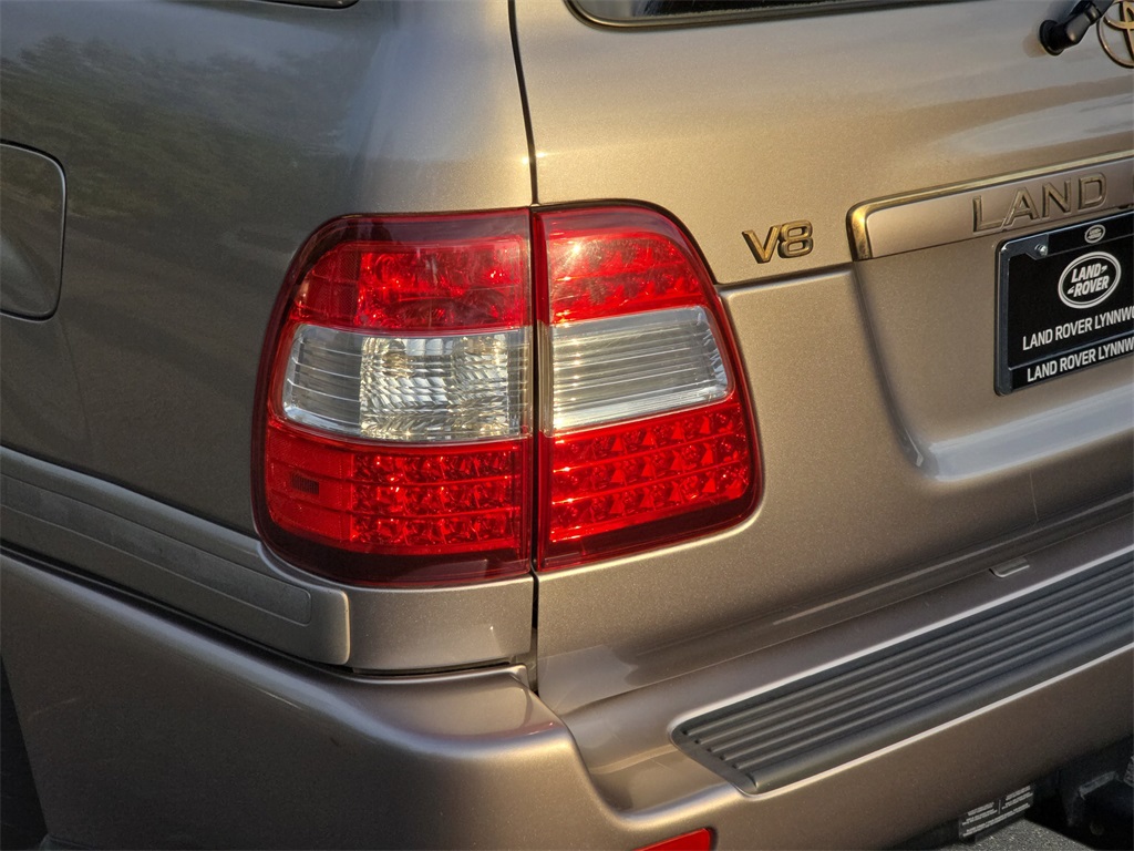2006 Toyota Land Cruiser Base photo 30