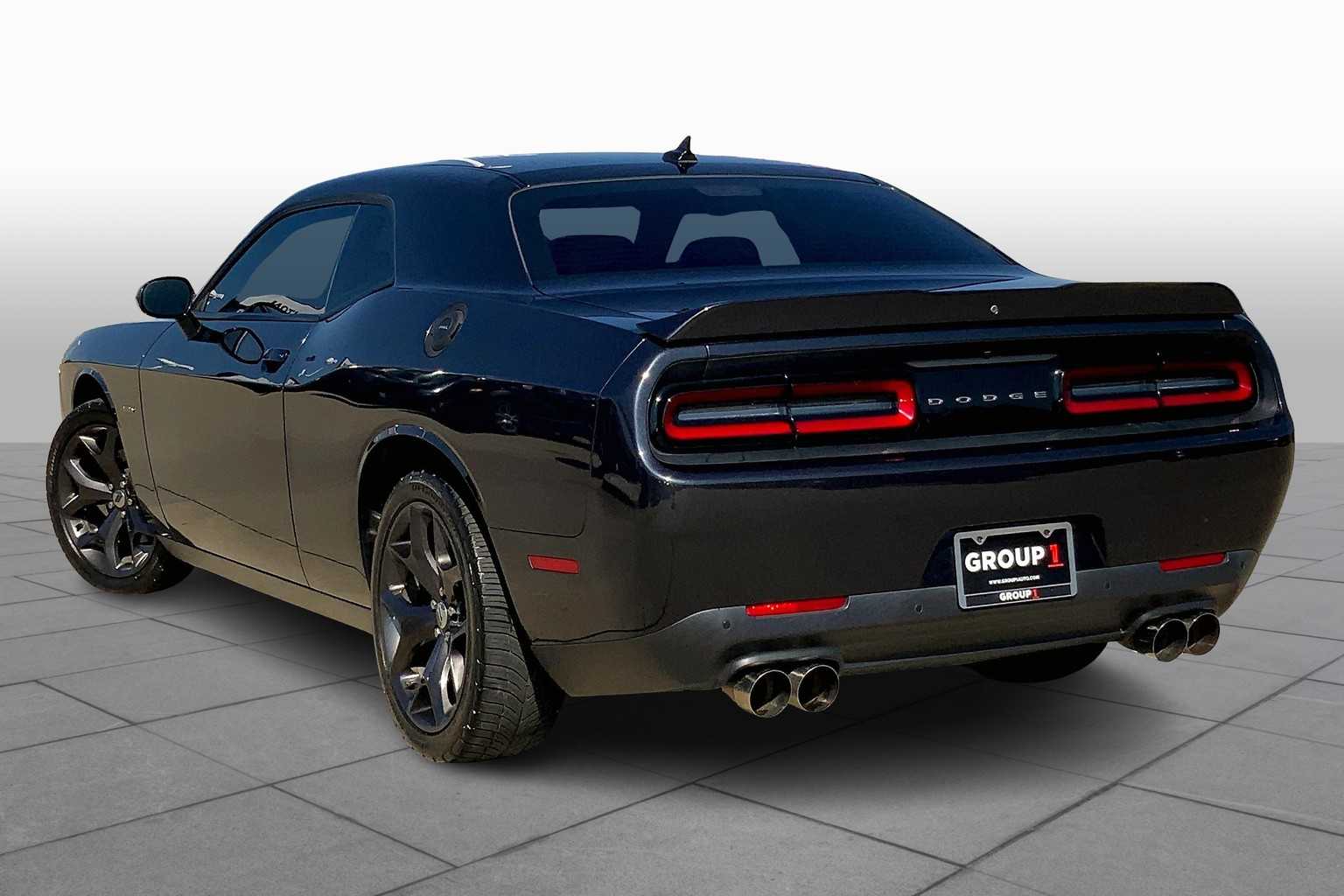 2018 Dodge Challenger R/T photo 10