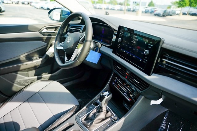 2025 Volkswagen Jetta 1.5T SE photo 25