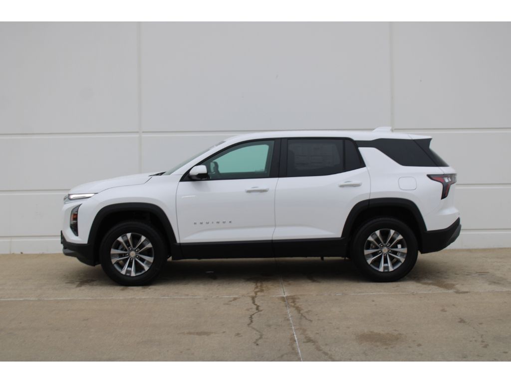 2026 Chevrolet Equinox LT photo 2