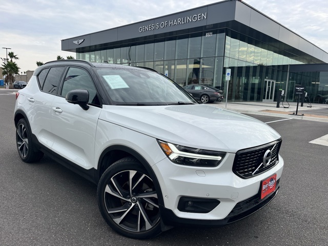 2021 Volvo XC40 R-Design's photo