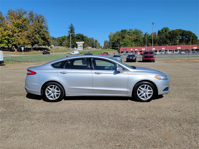 2014 Ford Fusion SE photo 3