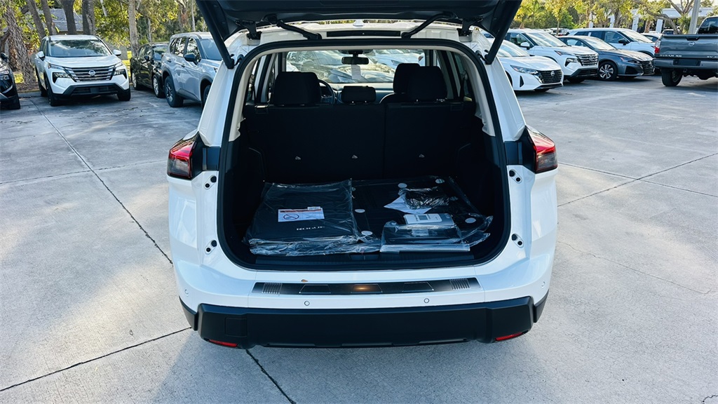 2026 Nissan Rogue SV photo 27
