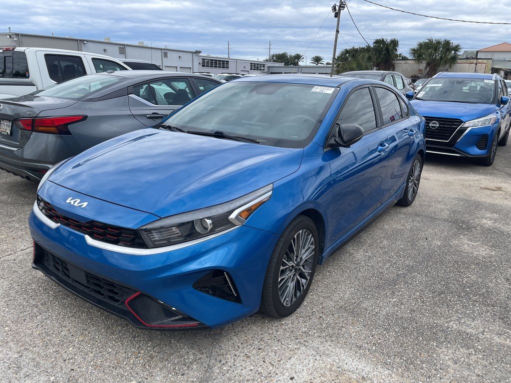2022 Kia FORTE GT-Line's photo