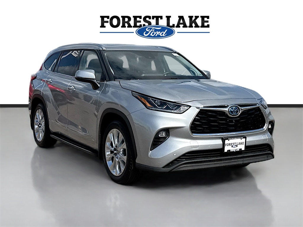 2022 Toyota Highlander Limited's photo