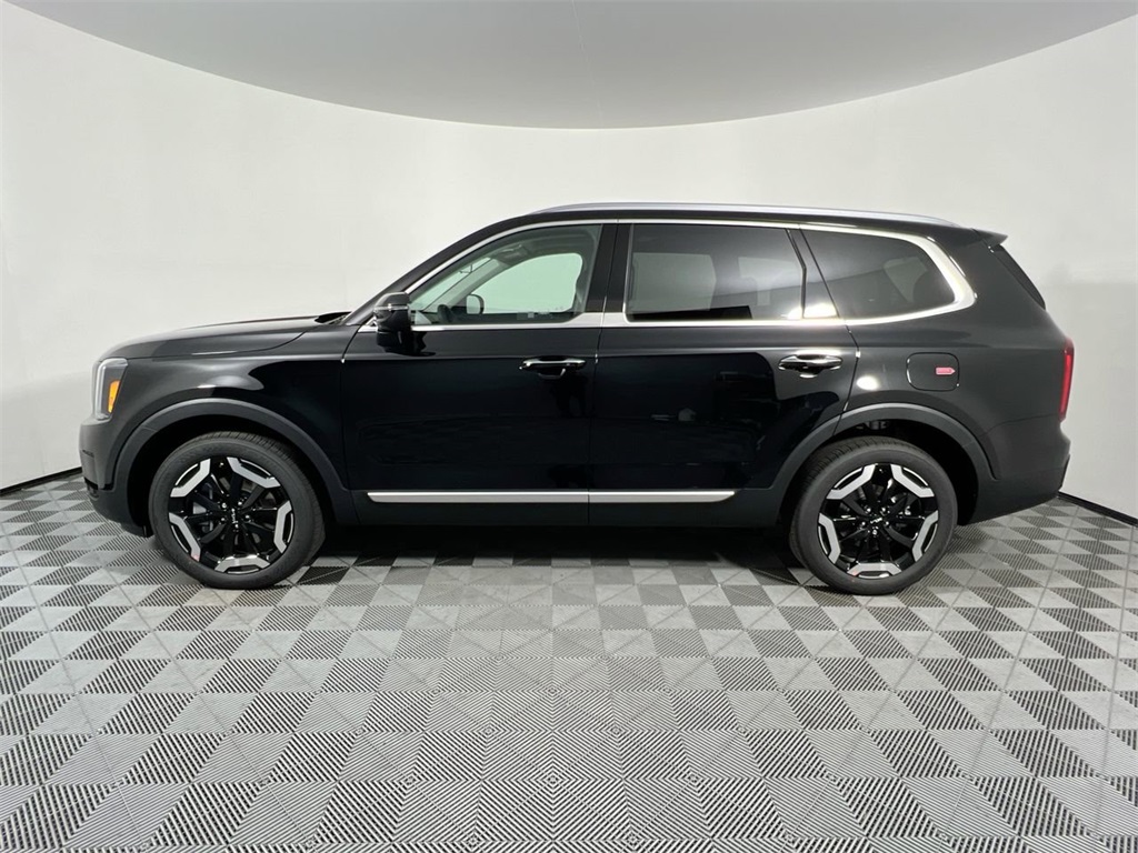 2025 Kia Telluride S photo 4