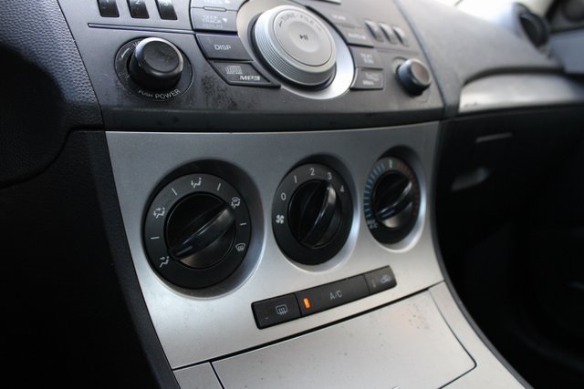 2010 Mazda Mazda3 Sport photo 5