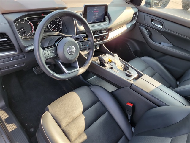 2022 Nissan Rogue SV photo 9
