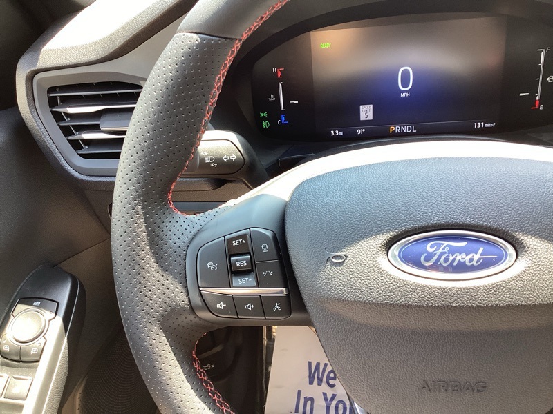 2025 Ford Escape Hybrid ST-Line Select photo 40