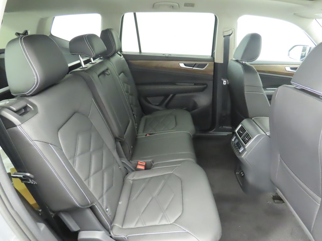 2026 Volkswagen Atlas SE Technology photo 22