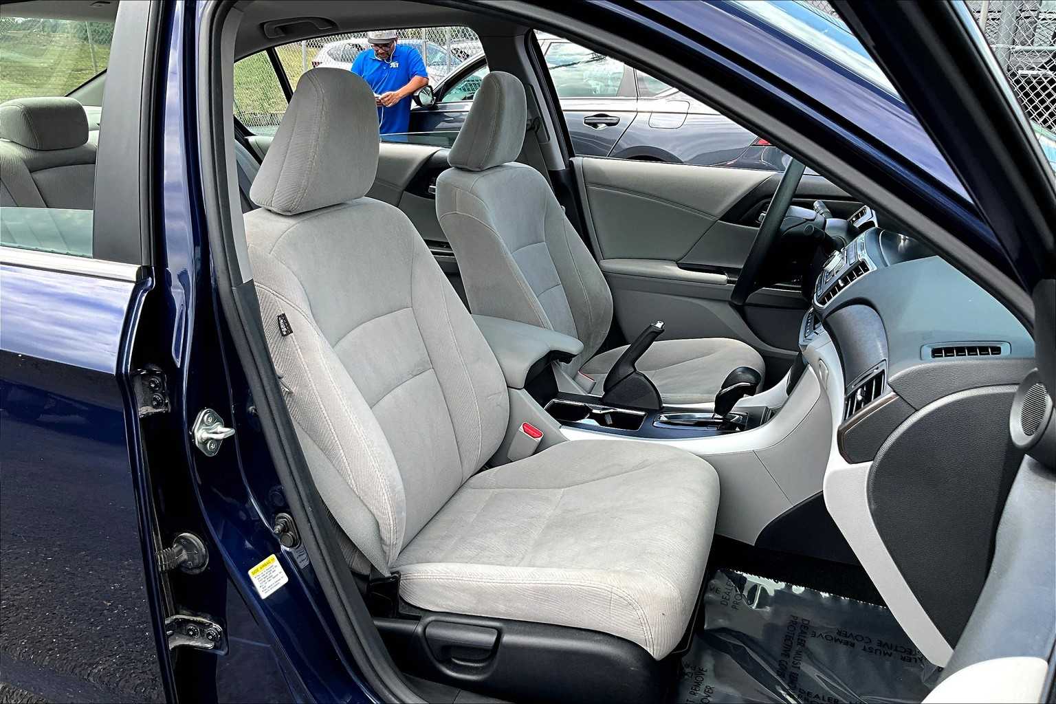 2014 Honda Accord EX photo 7