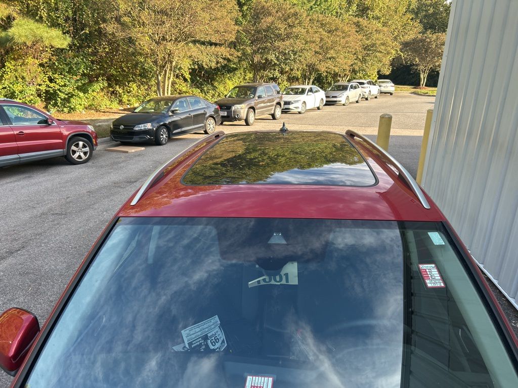 2023 Volkswagen Taos SE photo 3