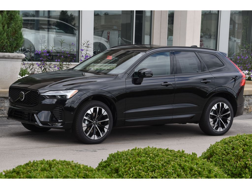 2026 Volvo XC60 B5 Plus photo 6