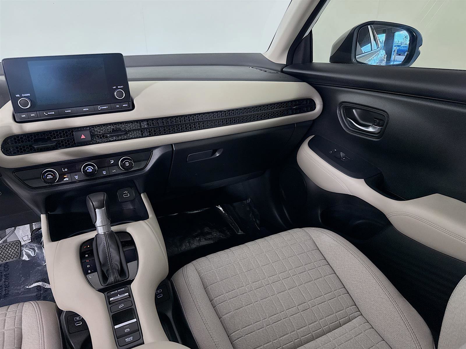 2024 Honda HR-V LX photo 21