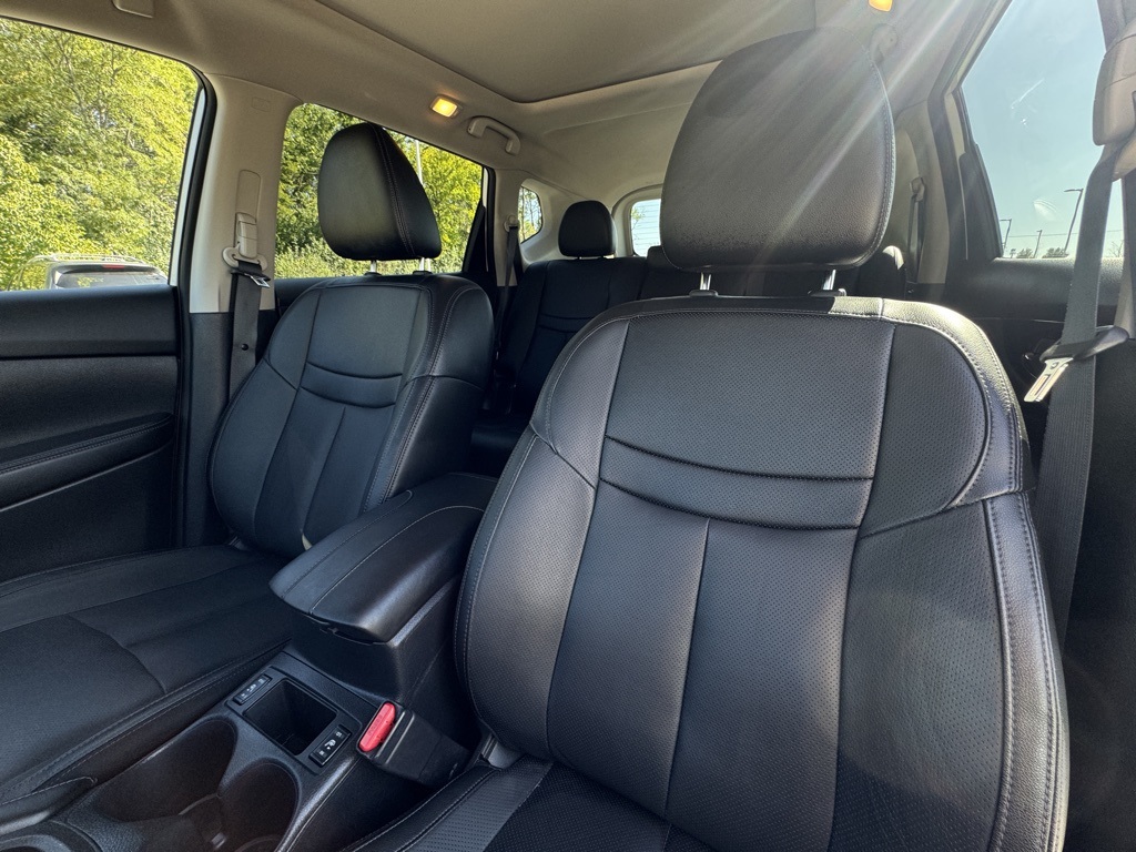 2019 Nissan Rogue SL photo 18