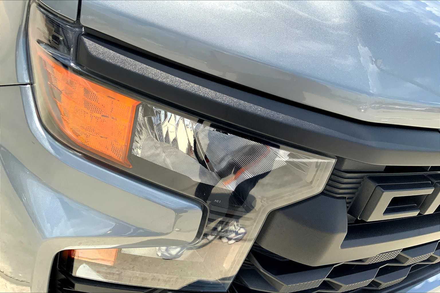 2023 Chevrolet Silverado 1500 Custom photo 24