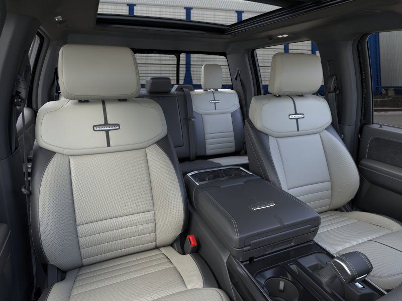 2025 Ford F-150 Lightning Platinum photo 11