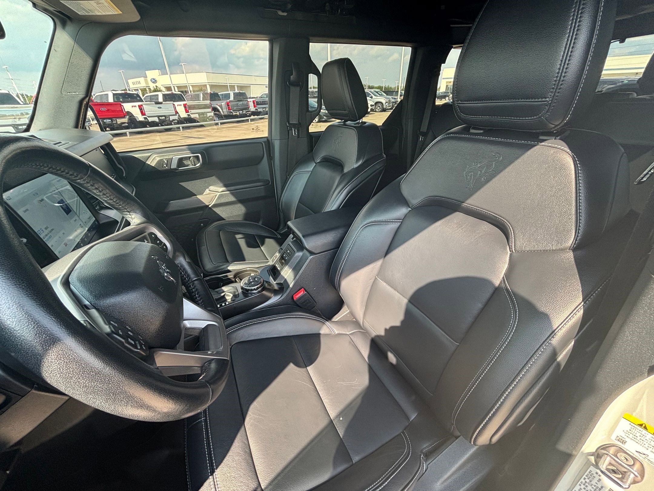 2021 Ford Bronco First Edition photo 25