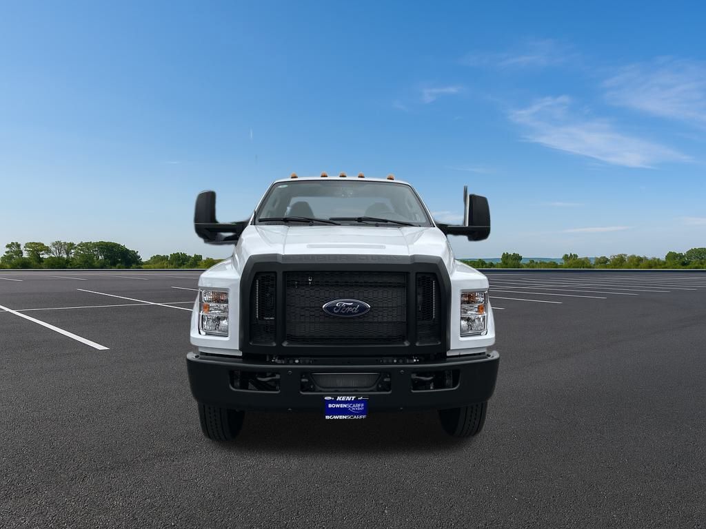 2026 Ford F-650 photo 8