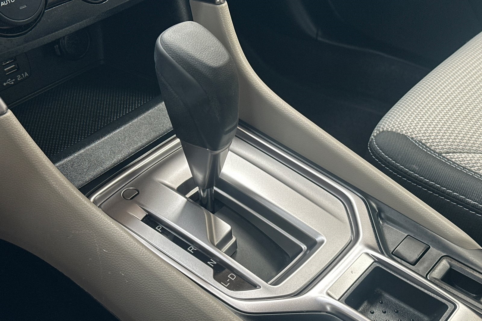 2022 Subaru Forester Base photo 23