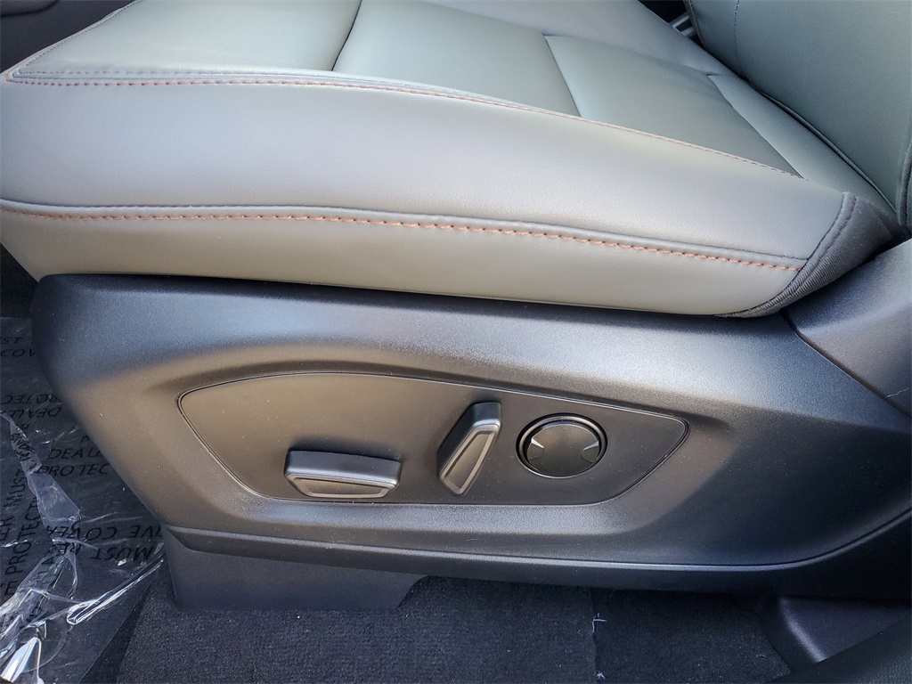 2026 Ford Explorer photo 4