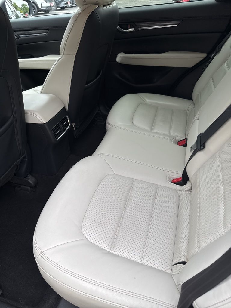 2017 Mazda CX-5 Grand Touring Select photo 23