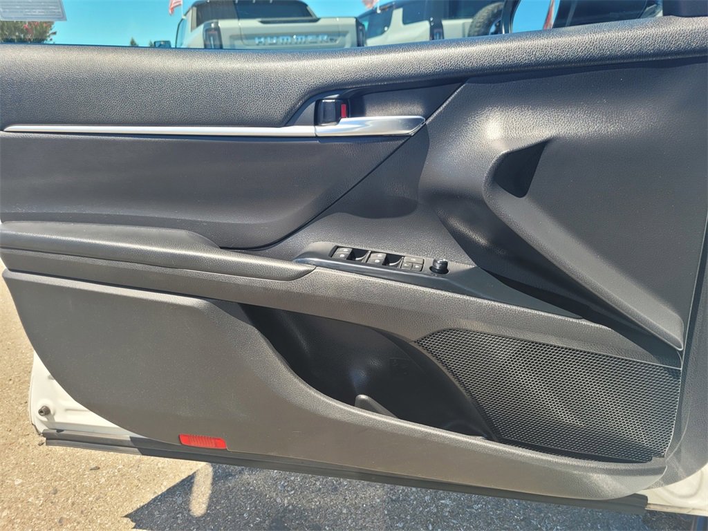 2020 Toyota Camry XSE V6 photo 29