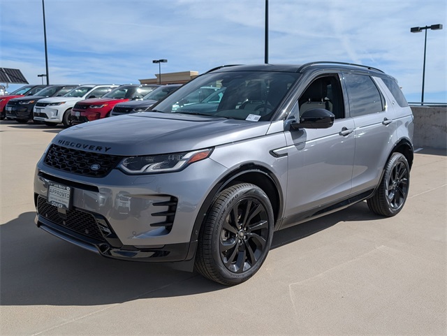 2024 Land Rover Discovery Sport SE photo 2