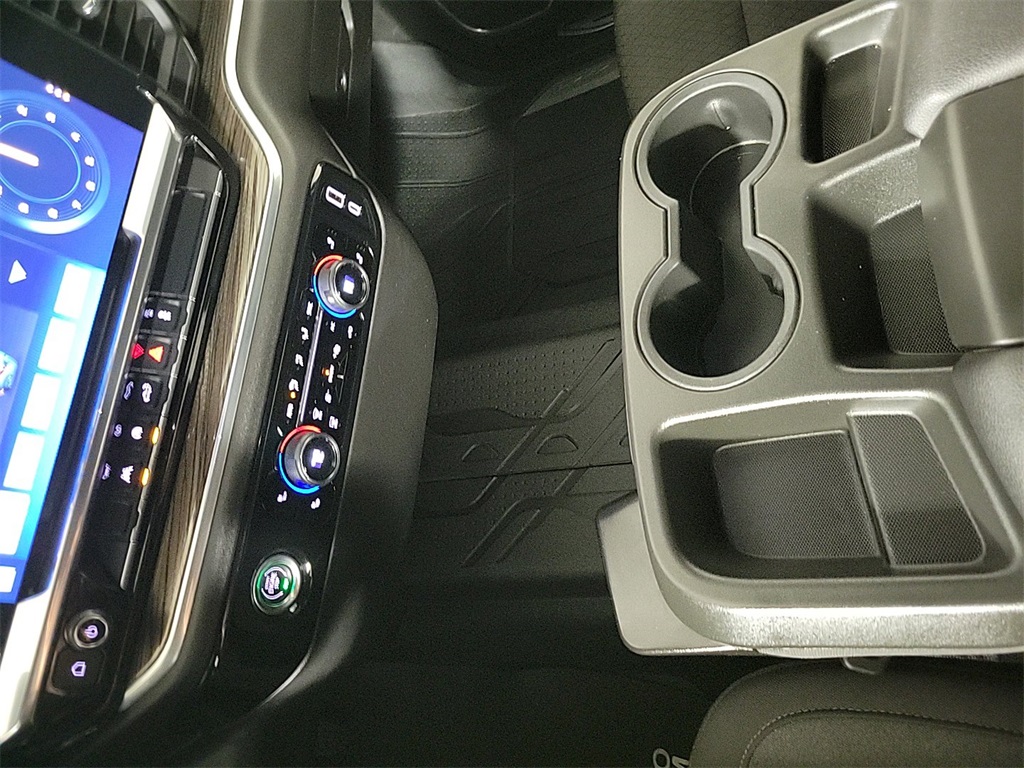 2022 CHEVROLET SILVERADO - Image 19