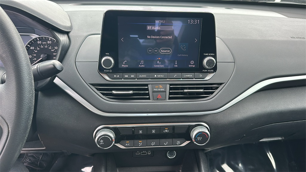 2022 Nissan Altima 2.5 SV photo 23