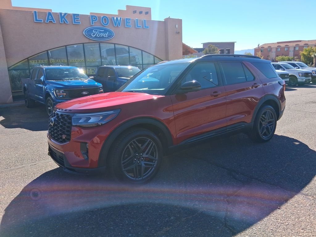 2025 Ford Explorer ST's photo
