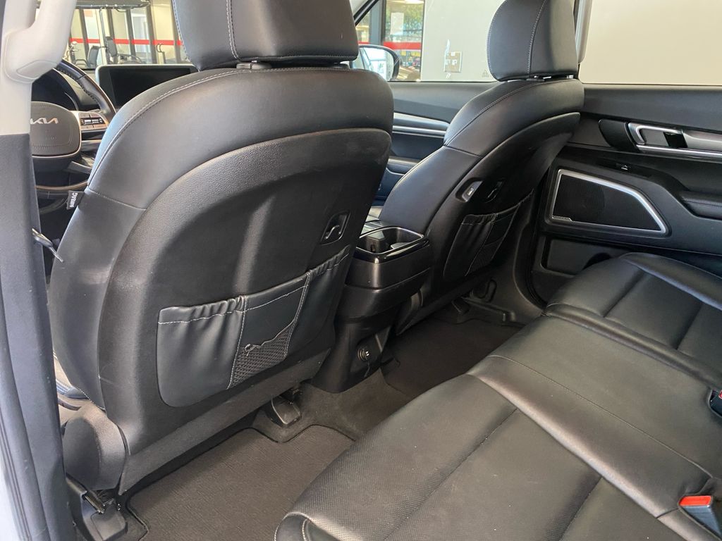 2022 Kia Telluride LX photo 15
