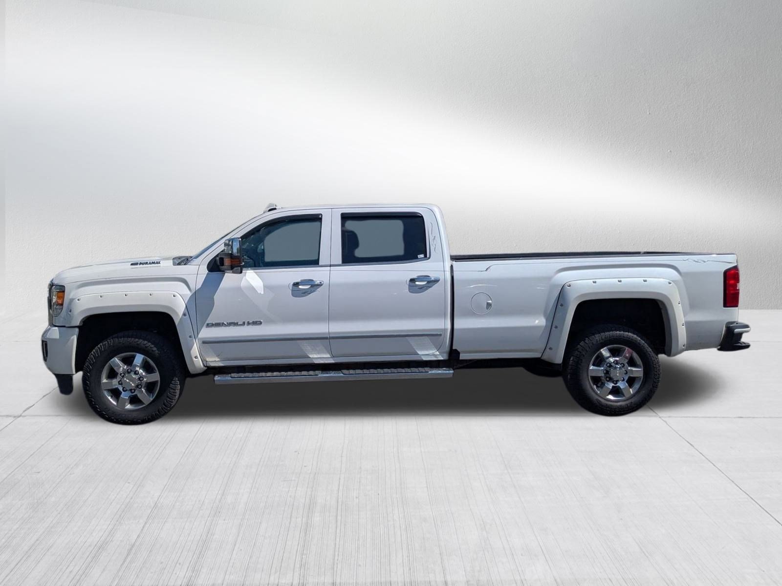 2018 Gmc Sierra 3500 HD Denali photo 2
