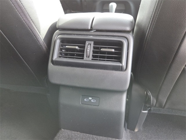 2025 Mazda CX-50 2.5 Select photo 14