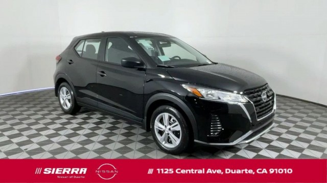 2025 Nissan Kicks S