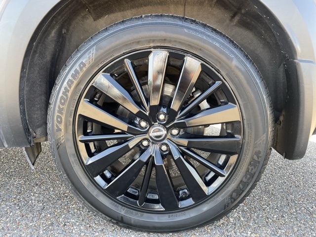 2022 Nissan Pathfinder Platinum photo 8