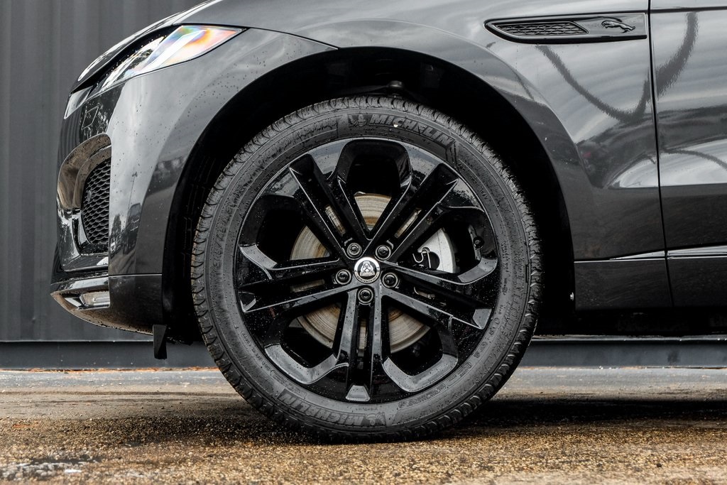 2025 Jaguar F-PACE P250 R-Dynamic S photo 3