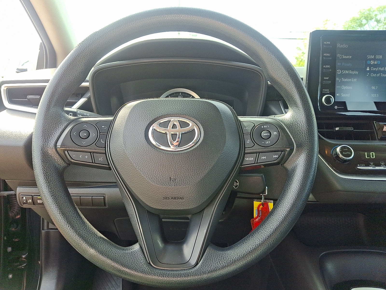 2022 Toyota Corolla LE photo 19