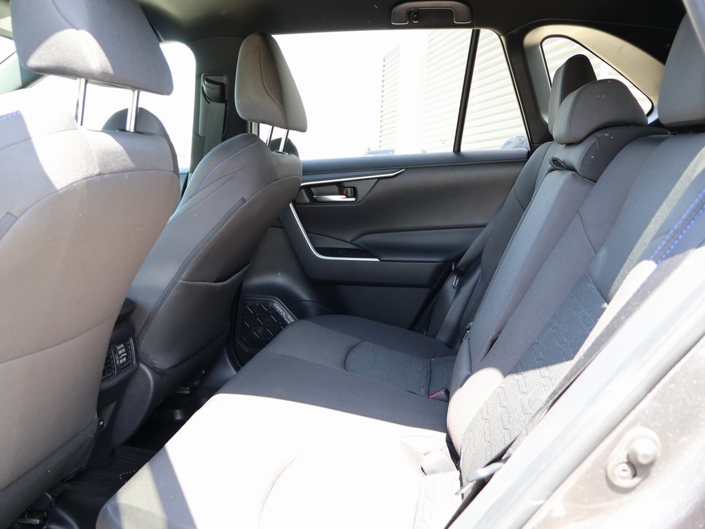 2024 Toyota RAV4 Hybrid SE photo 17