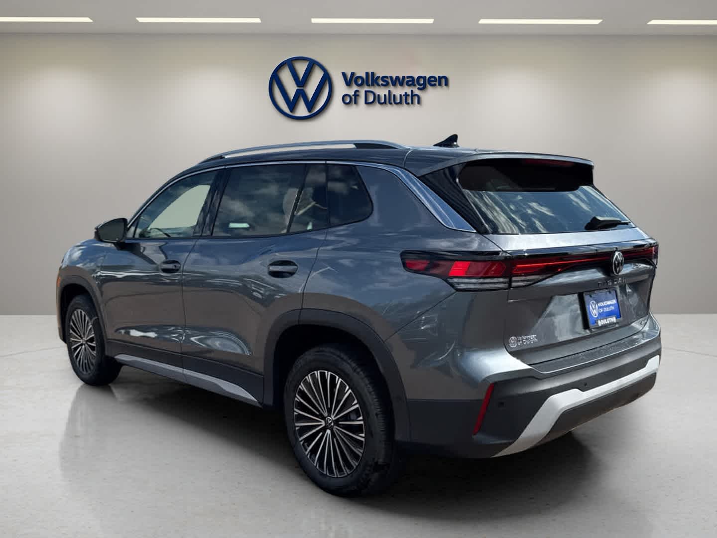 2025 Volkswagen Tiguan S photo 2