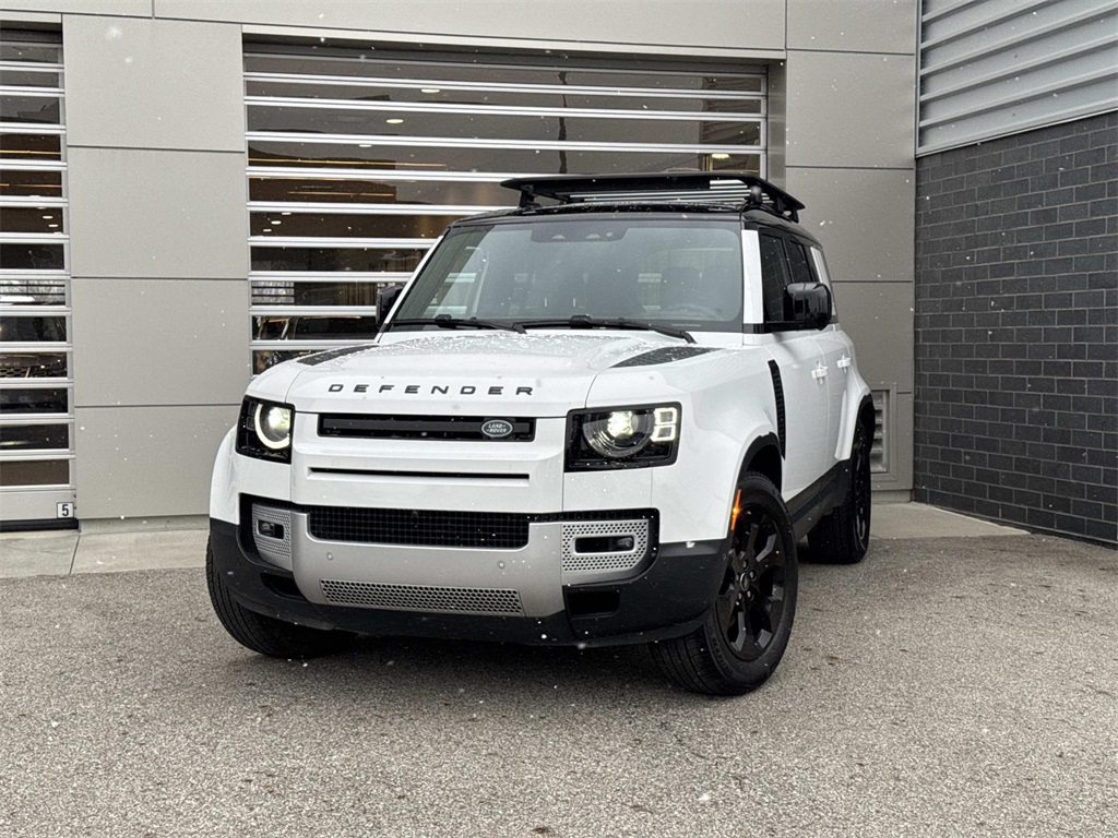 2023 Land Rover Defender S's photo