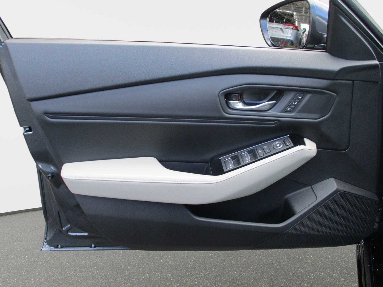 2025 Honda Accord Hybrid Touring photo 21