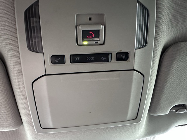 2022 Toyota Highlander LE photo 21