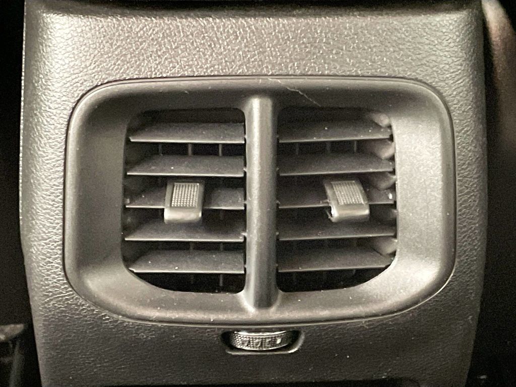 2020 Jeep Cherokee Limited photo 23